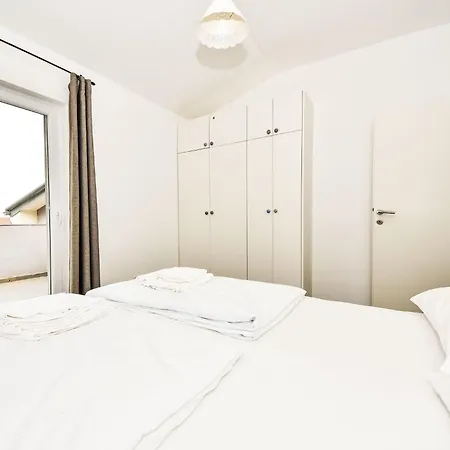 Luxury Mondo-4 By Interhome Lägenhet Vir