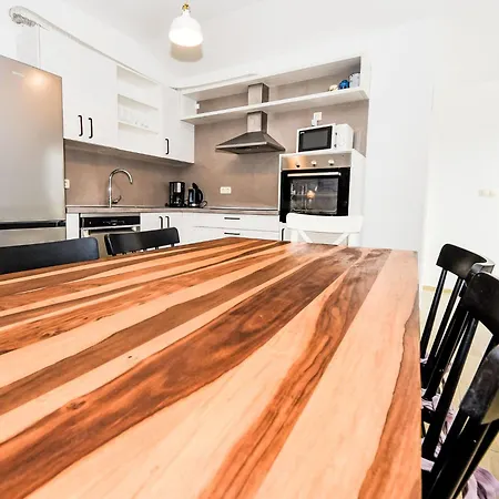 Luxury Mondo-4 By Interhome